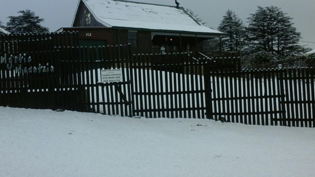 Mystic Mountain Guest House Clarens Exterior photo